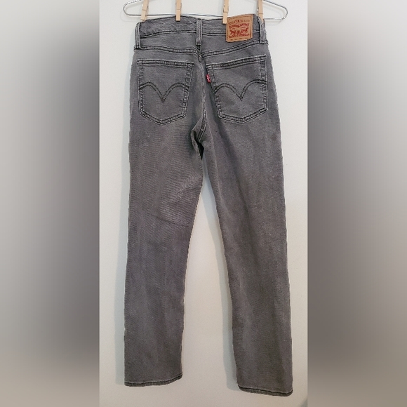 Size 26 Wedgie Straight Levi's - Picture 2 of 7